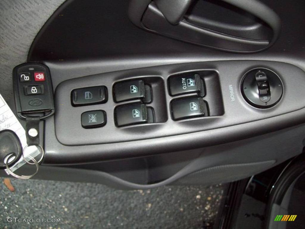 2006 Elantra GLS Sedan - Ebony Black / Gray photo #7