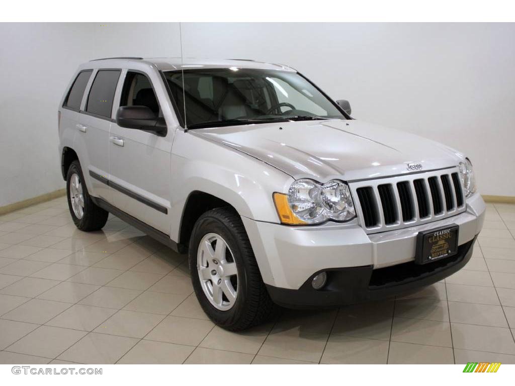 2008 Grand Cherokee Laredo 4x4 - Bright Silver Metallic / Dark Slate Gray photo #1