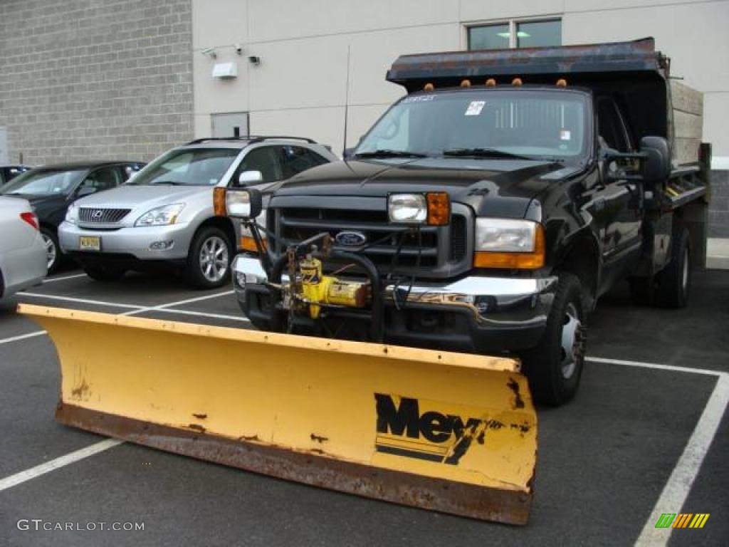 2000 F350 Super Duty XL Regular Cab Dually Chassis - Black / Medium Graphite photo #1