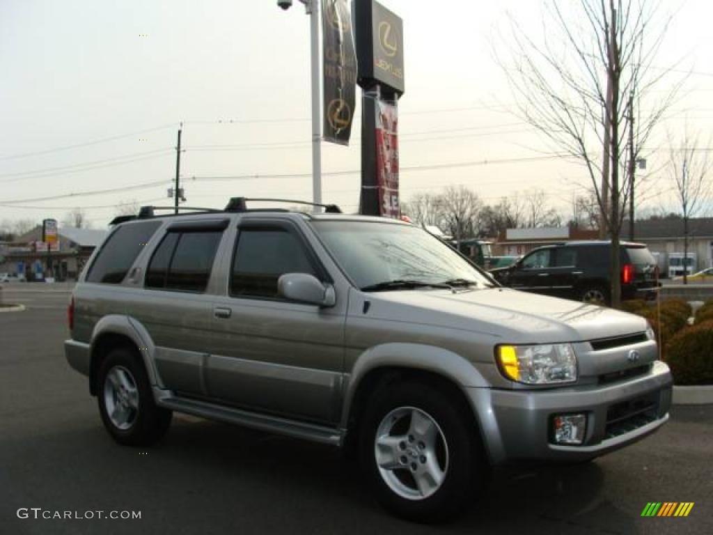 2001 QX4 4x4 - Silver Sage Metallic / Graphite photo #3