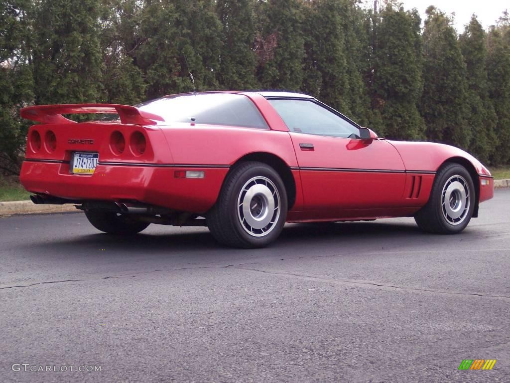 1985 Corvette Coupe - Bright Red / Carmine Red photo #16