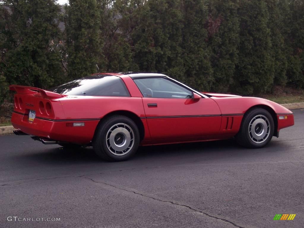 1985 Corvette Coupe - Bright Red / Carmine Red photo #17