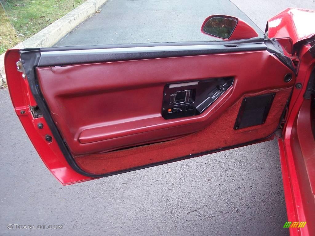 1985 Corvette Coupe - Bright Red / Carmine Red photo #29