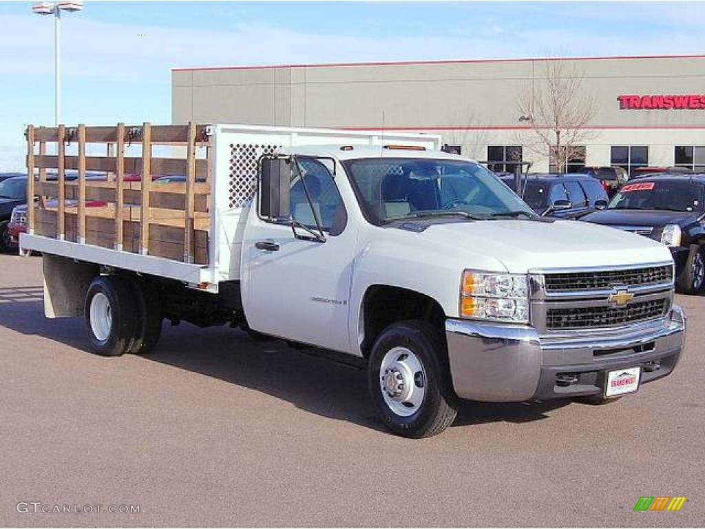 2007 Silverado 3500HD Regular Cab Chassis Stake Truck - Summit White / Medium Gray photo #1