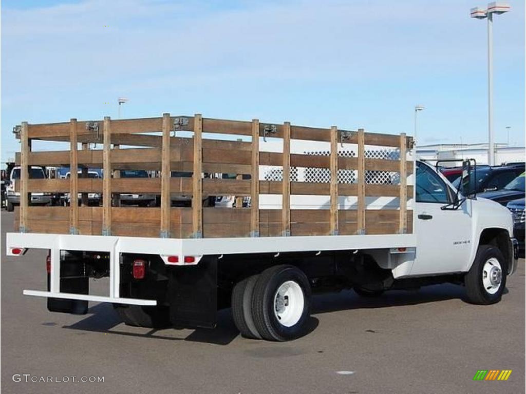 2007 Silverado 3500HD Regular Cab Chassis Stake Truck - Summit White / Medium Gray photo #7