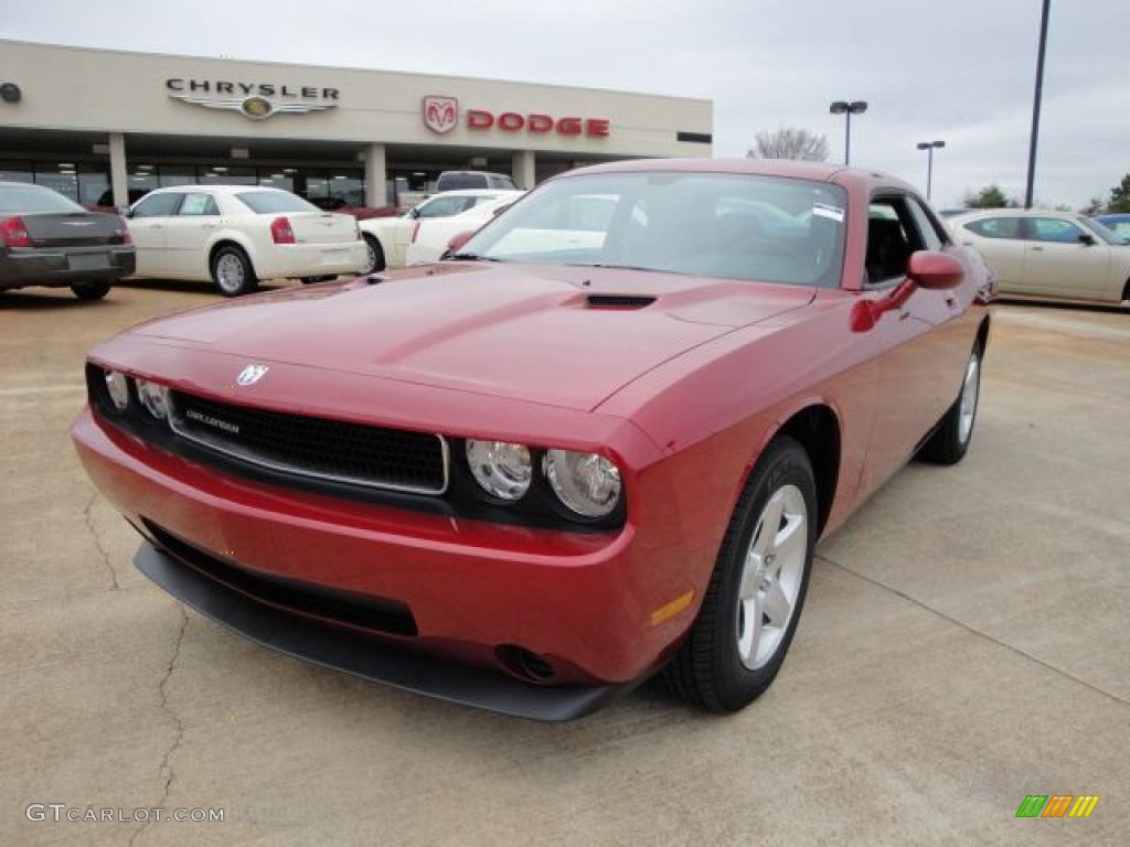 2010 Challenger SE - Inferno Red Crystal Pearl / Dark Slate Gray photo #2