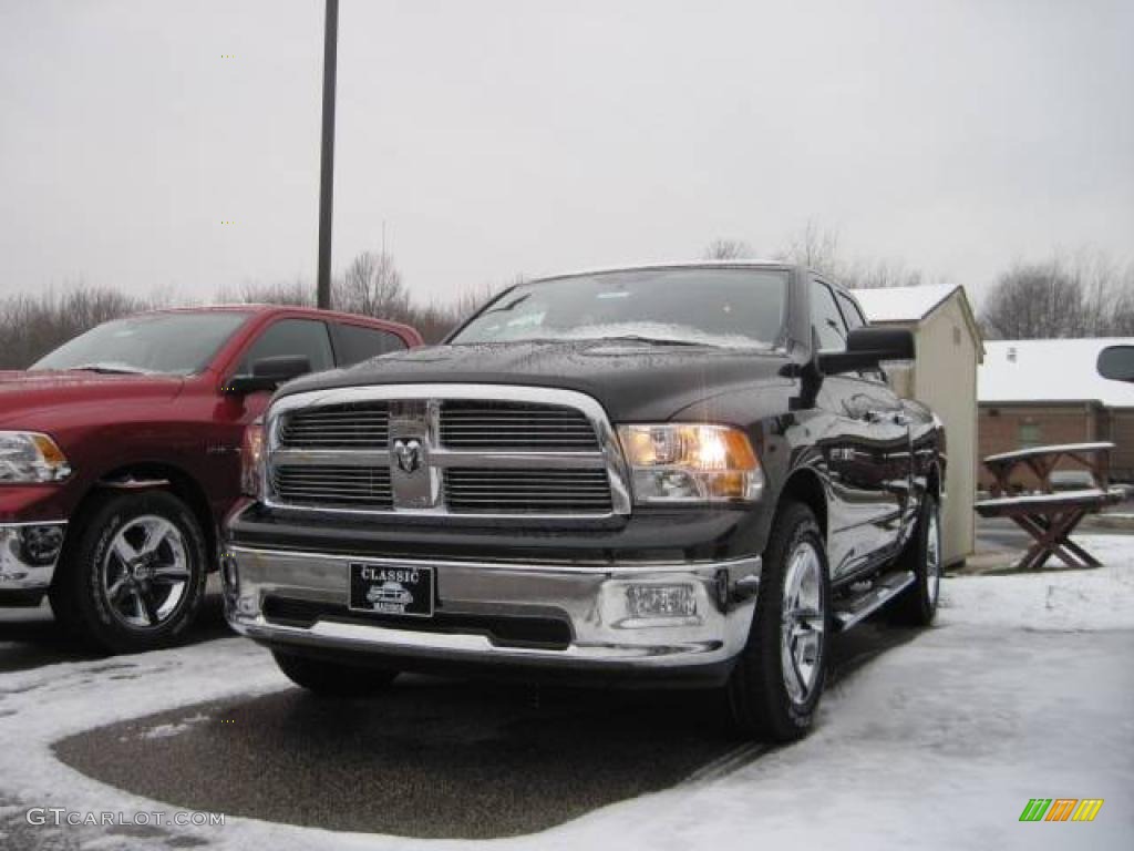 Brilliant Black Crystal Pearl Dodge Ram 1500