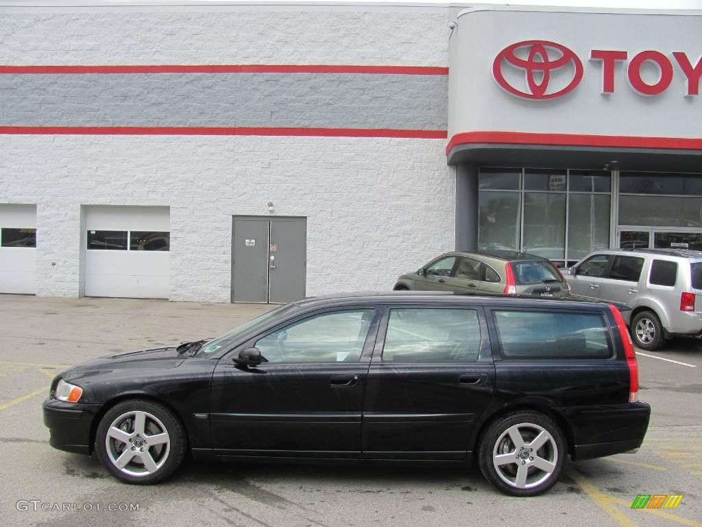 2005 V70 R AWD - Black / R Gobi Sand/Metallic photo #2
