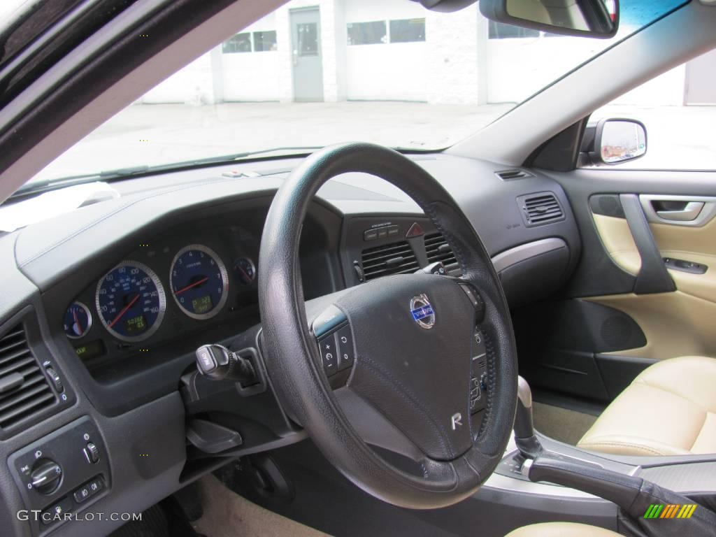2005 V70 R AWD - Black / R Gobi Sand/Metallic photo #11