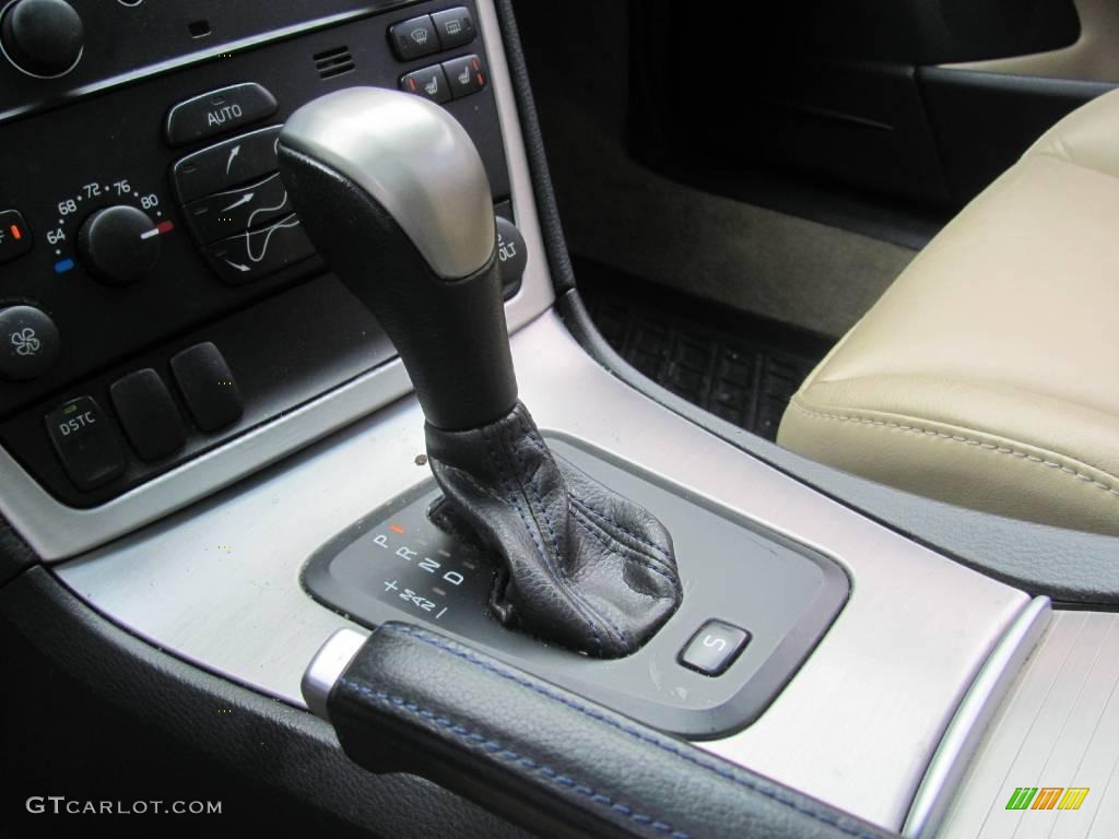 2005 V70 R AWD - Black / R Gobi Sand/Metallic photo #15
