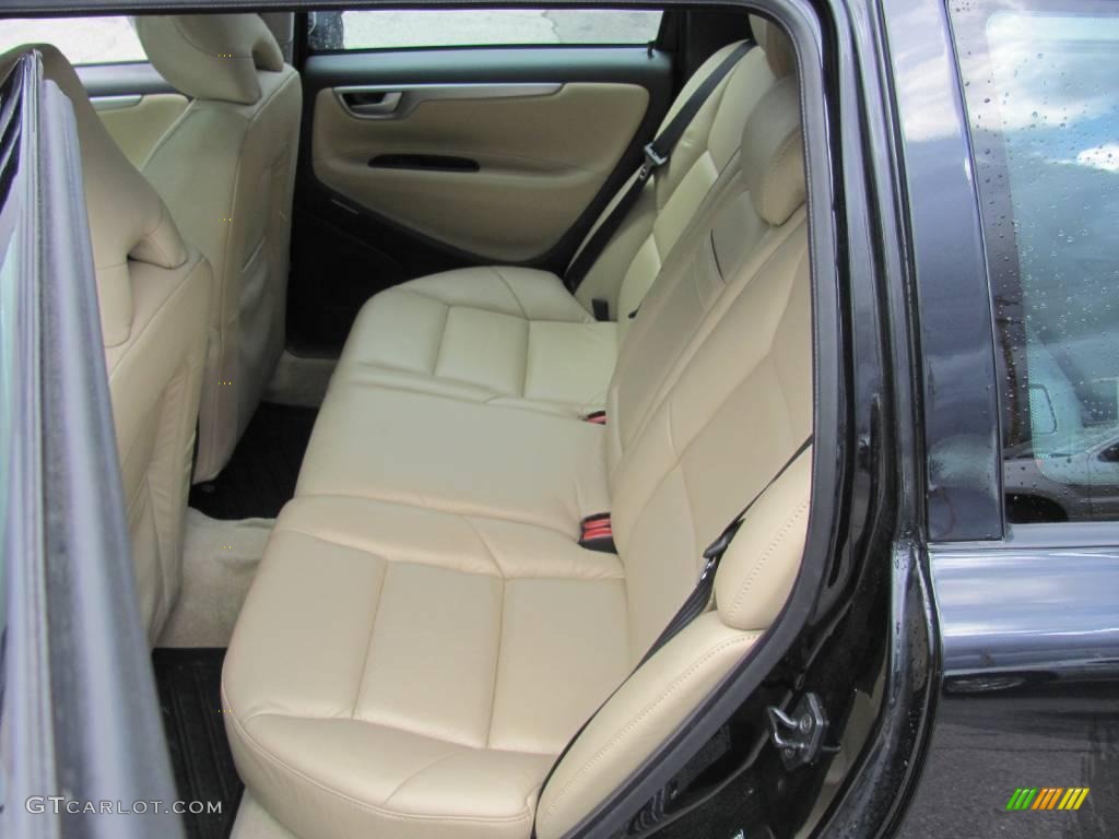 2005 V70 R AWD - Black / R Gobi Sand/Metallic photo #17