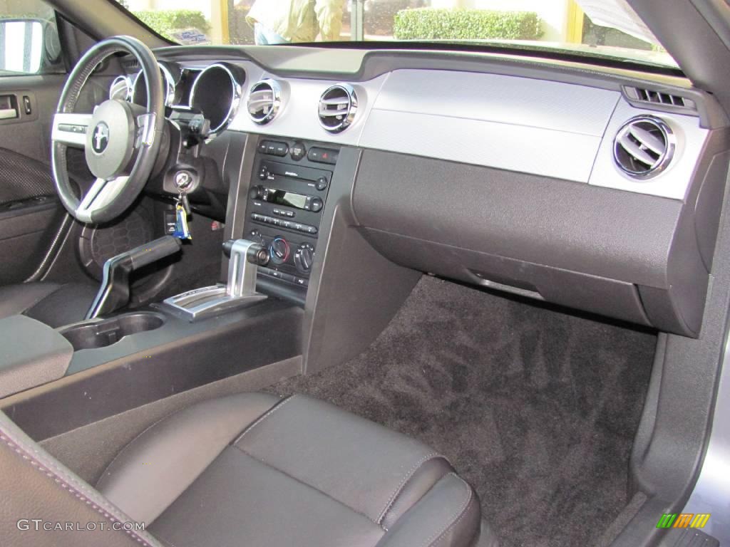 2006 Mustang V6 Premium Convertible - Tungsten Grey Metallic / Black photo #13