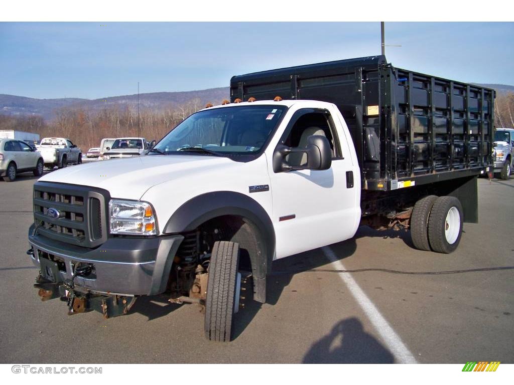 2007 F450 Super Duty XL Regular Cab Chassis Dump Truck - Oxford White / Medium Flint photo #1
