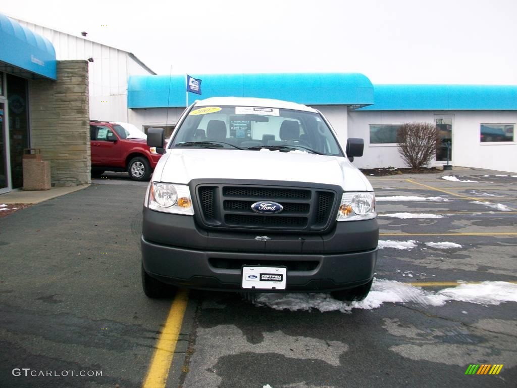 2007 F150 XL Regular Cab - Oxford White / Medium Flint photo #2