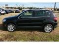 Deep Black Metallic - Tiguan SE Photo No. 4