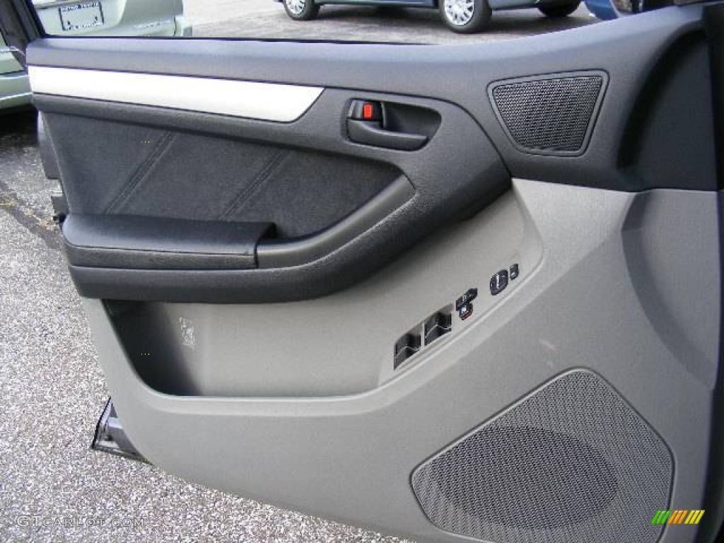 2004 4Runner SR5 4x4 - Galactic Gray Mica / Stone photo #22