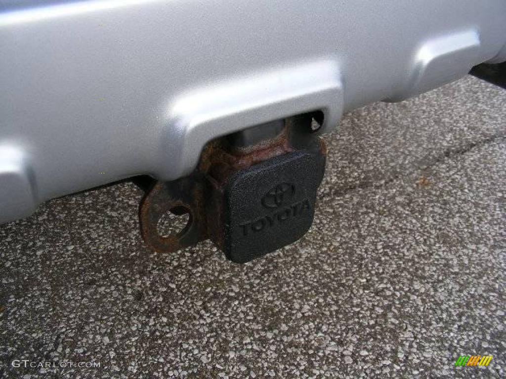 2004 4Runner SR5 4x4 - Galactic Gray Mica / Stone photo #24