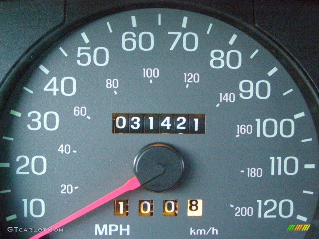 2004 Grand Marquis LS - Silver Birch Metallic / Dark Charcoal photo #13