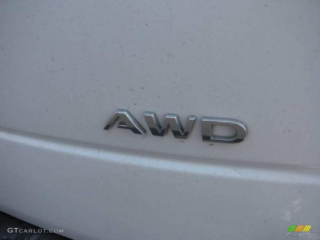 2007 XL7 Luxury AWD - Pearl White / Beige photo #7