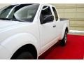 Avalanche White - Frontier XE King Cab Photo No. 12