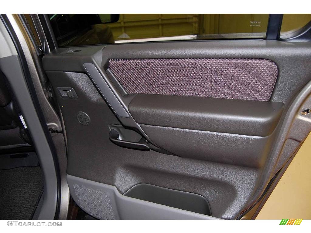 2007 Armada SE - Granite / Sand photo #23