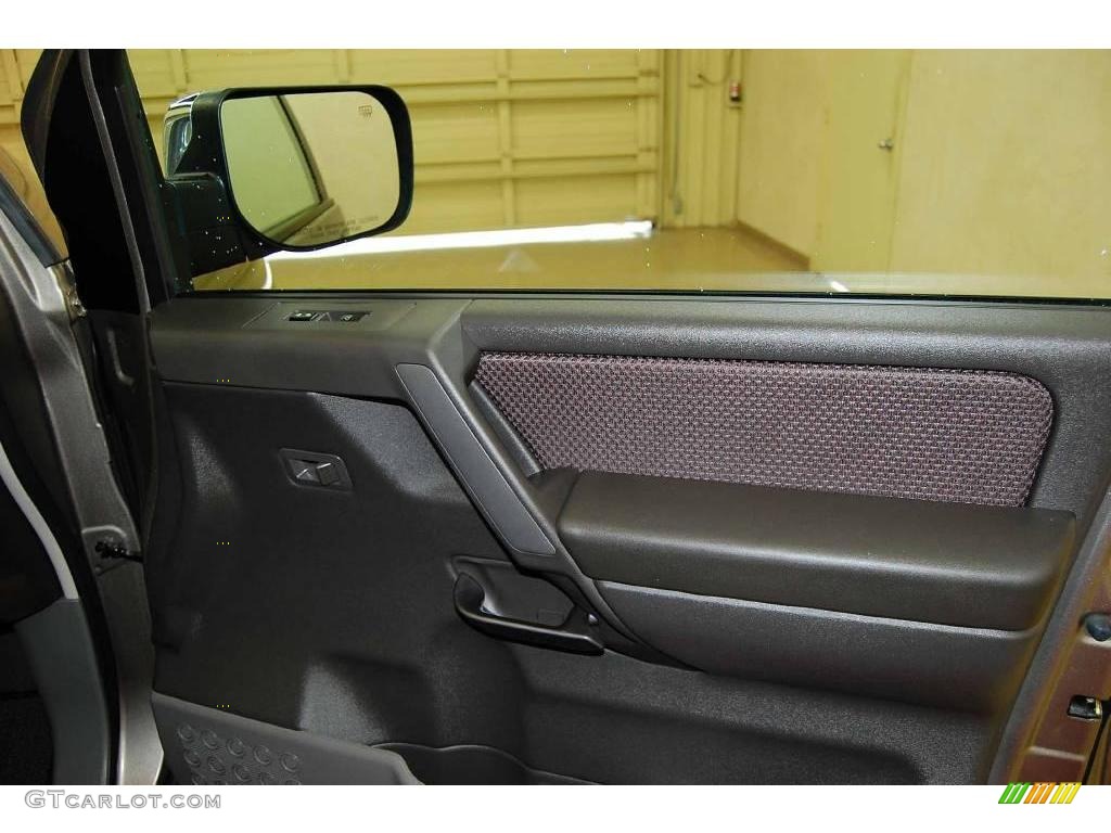 2007 Armada SE - Granite / Sand photo #25
