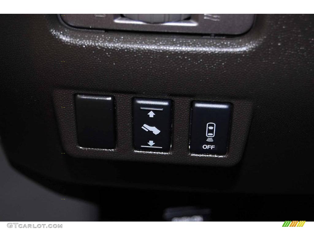2007 Armada SE - Granite / Sand photo #33
