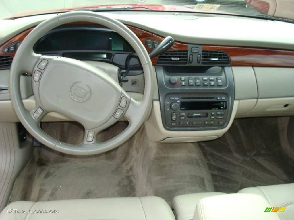 2003 DeVille Sedan - Crimson Red Pearl / Oatmeal photo #10