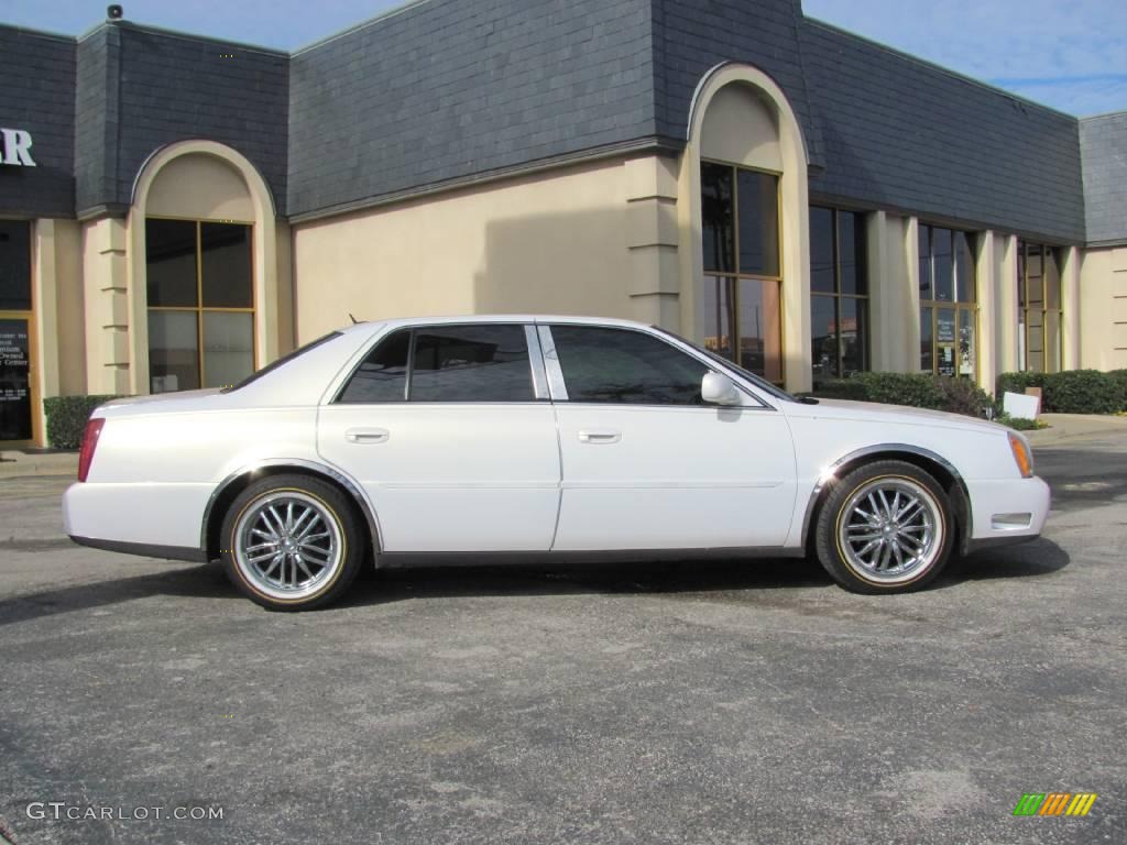 2005 DeVille Sedan - White Lightning / Cashmere photo #7