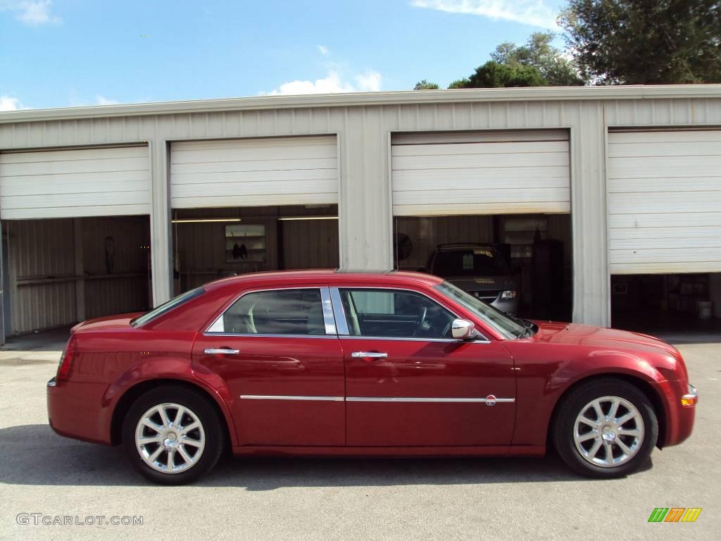 2006 300 C HEMI - Inferno Red Crystal Pearl / Dark Slate Gray/Light Graystone photo #9