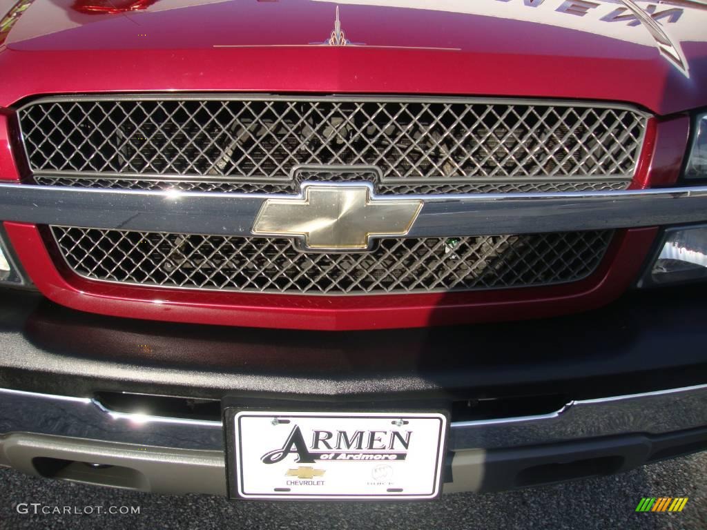 2005 Avalanche LT 4x4 - Sport Red Metallic / Tan/Neutral photo #32