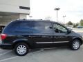 2007 Brilliant Black Crystal Pearl Chrysler Town & Country Touring  photo #2
