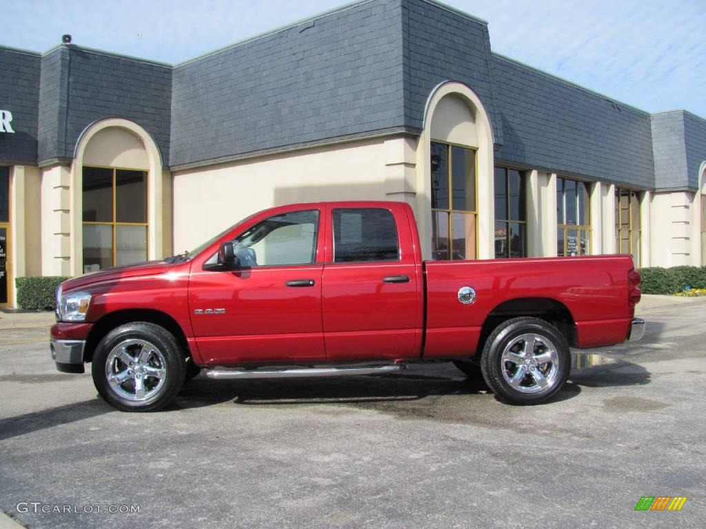 2008 Ram 1500 Lone Star Edition Quad Cab - Inferno Red Crystal Pearl / Medium Slate Gray photo #4