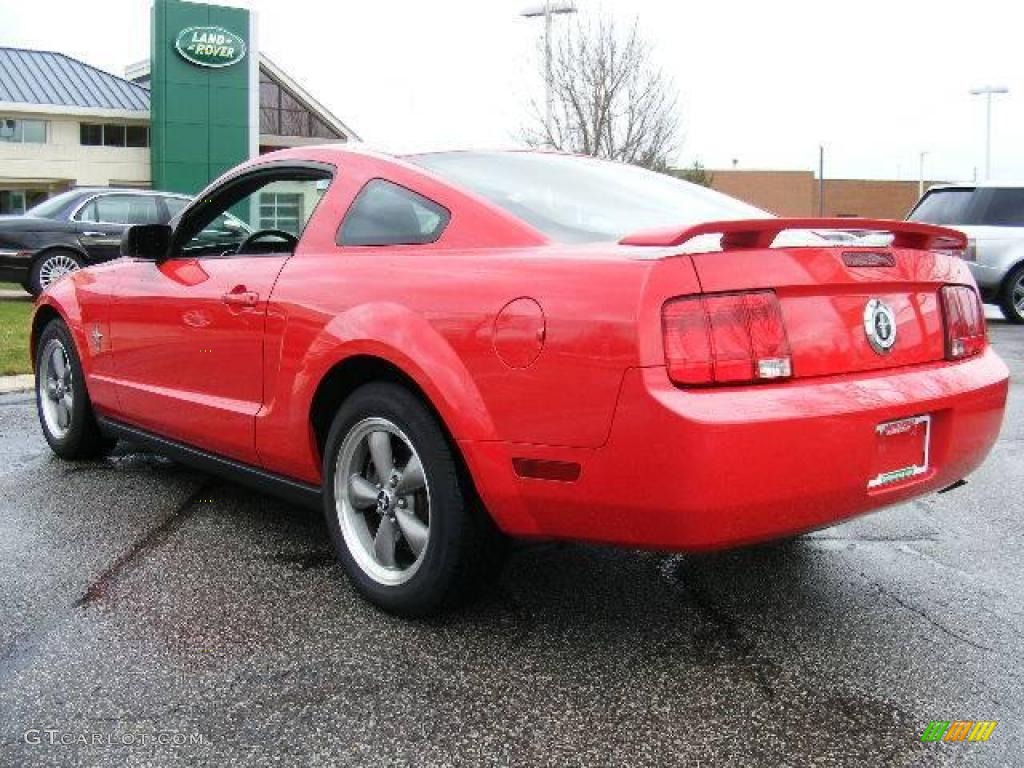 2006 Mustang V6 Premium Coupe - Torch Red / Dark Charcoal photo #3
