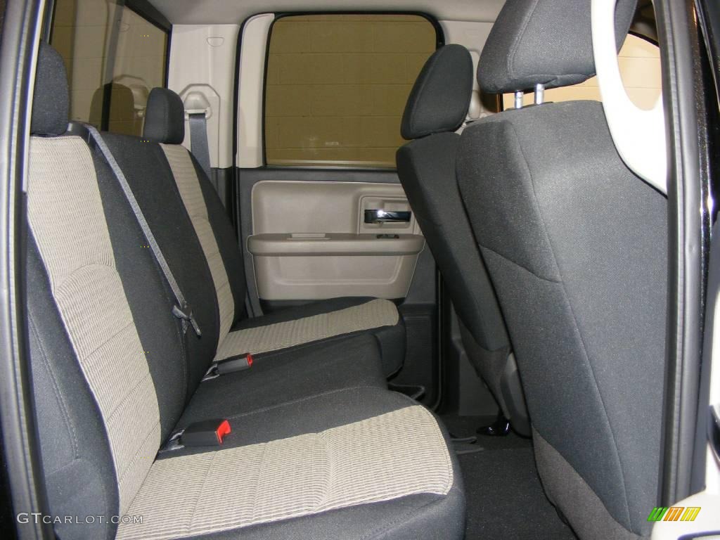 2009 Ram 1500 SLT Quad Cab 4x4 - Brilliant Black Crystal Pearl / Dark Slate/Medium Graystone photo #22