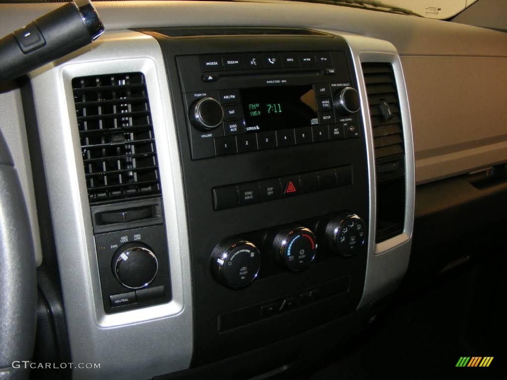 2009 Ram 1500 SLT Quad Cab 4x4 - Brilliant Black Crystal Pearl / Dark Slate/Medium Graystone photo #23