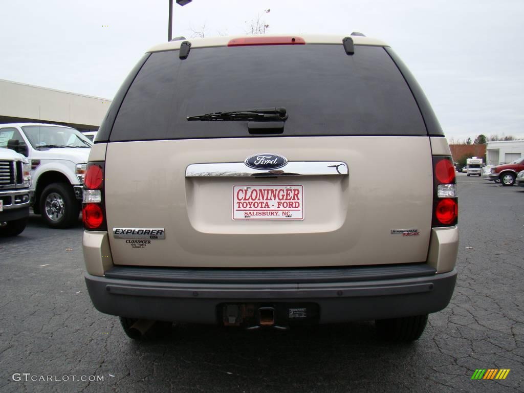 2006 Explorer XLT 4x4 - Pueblo Gold Metallic / Camel photo #4