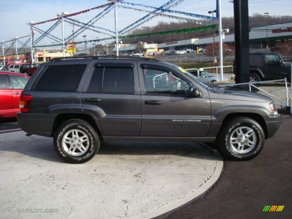 2004 Grand Cherokee Laredo 4x4 - Graphite Metallic / Dark Slate Gray photo #5
