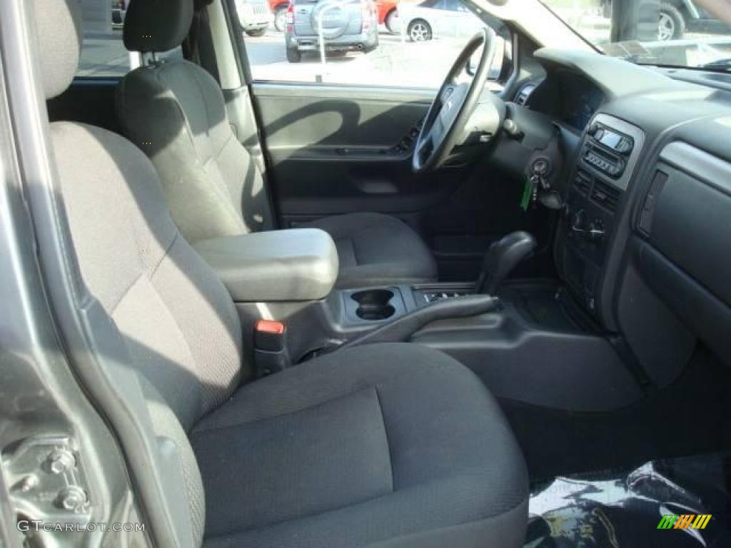 2004 Grand Cherokee Laredo 4x4 - Graphite Metallic / Dark Slate Gray photo #14
