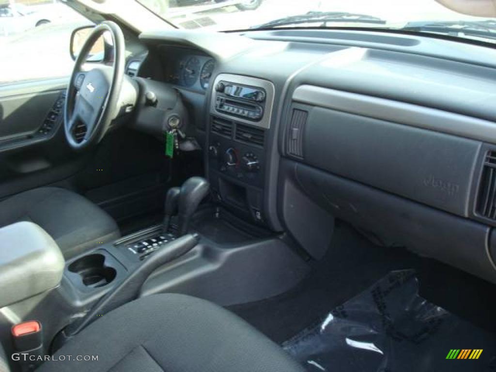 2004 Grand Cherokee Laredo 4x4 - Graphite Metallic / Dark Slate Gray photo #15