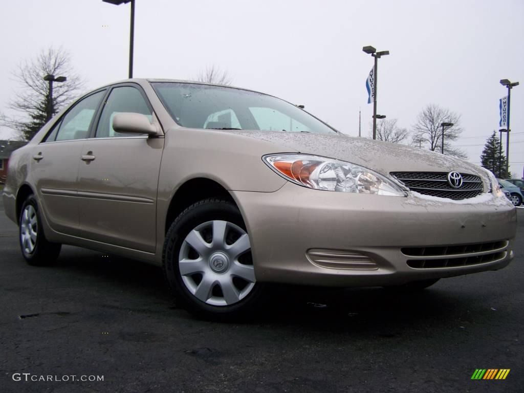 2003 Camry LE - Desert Sand Mica / Taupe photo #1