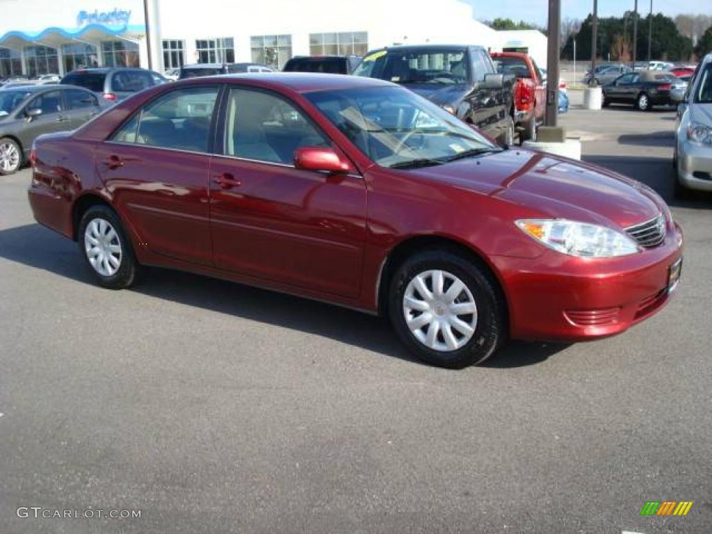 2005 Camry LE - Salsa Red Pearl / Taupe photo #7