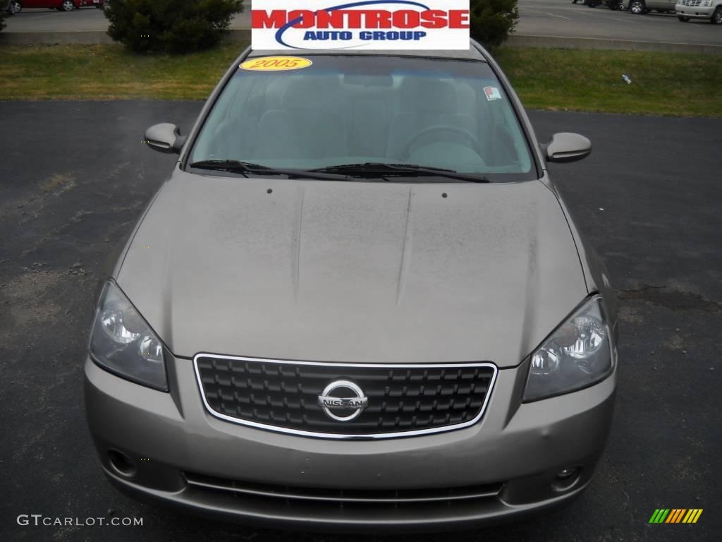 2005 Altima 2.5 S - Polished Pewter Metallic / Frost Gray photo #22