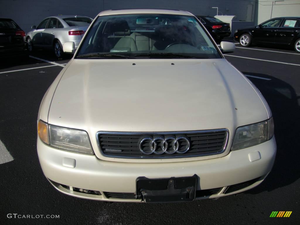 1998 A4 1.8T quattro Sedan - Pearl White Pearlescent / Opal Grey photo #3