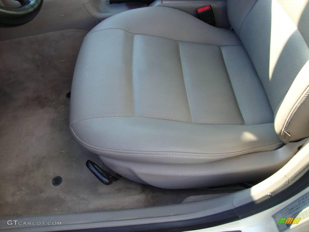 1998 A4 1.8T quattro Sedan - Pearl White Pearlescent / Opal Grey photo #17