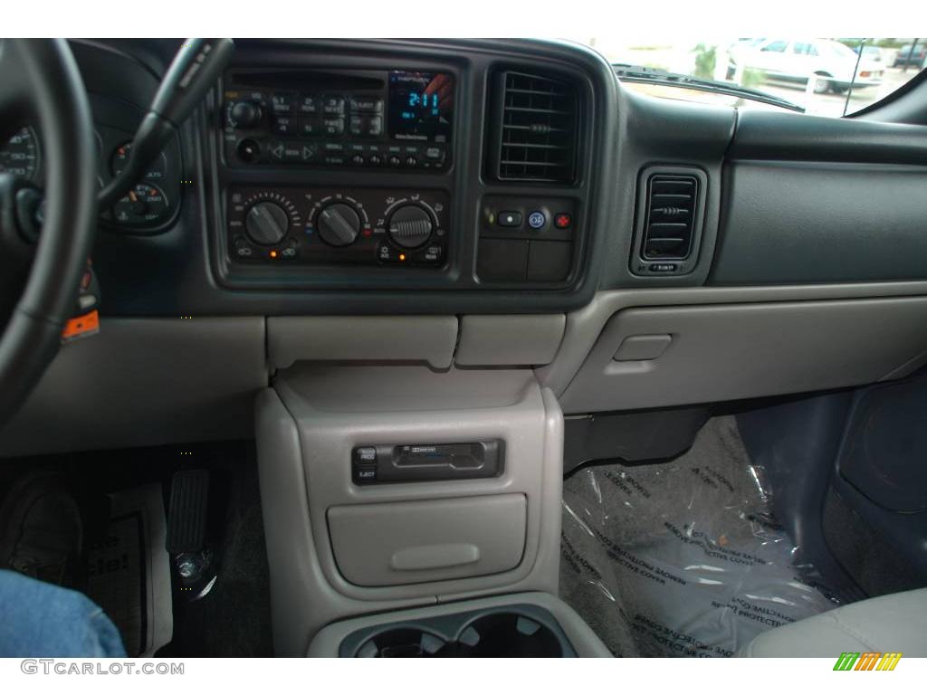 2002 Tahoe LT - Medium Charcoal Gray Metallic / Medium Gray/Neutral photo #19