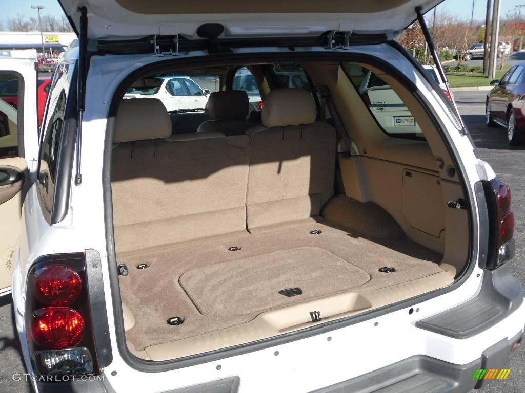 2004 TrailBlazer LT - Summit White / Light Cashmere photo #11