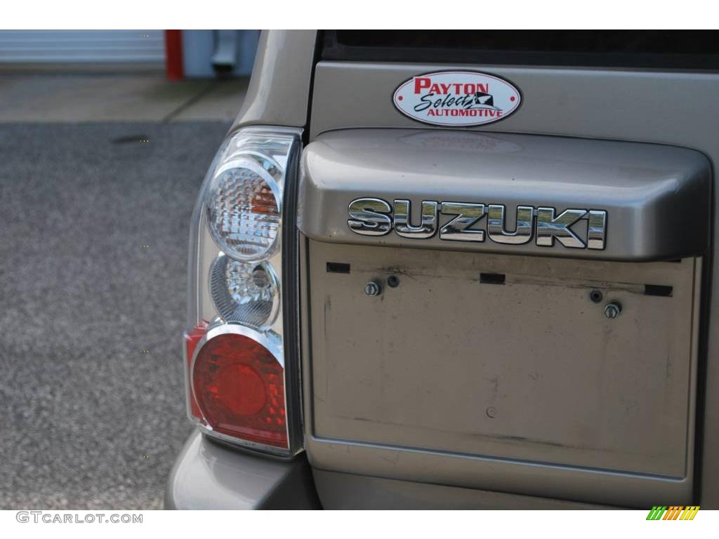 2004 XL7 LX - Cool Beige Metallic / Beige photo #10