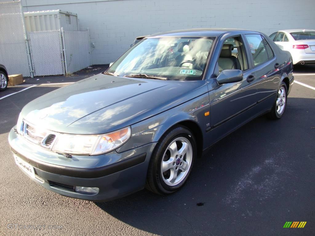 Frost Grey Metallic Saab 9-5