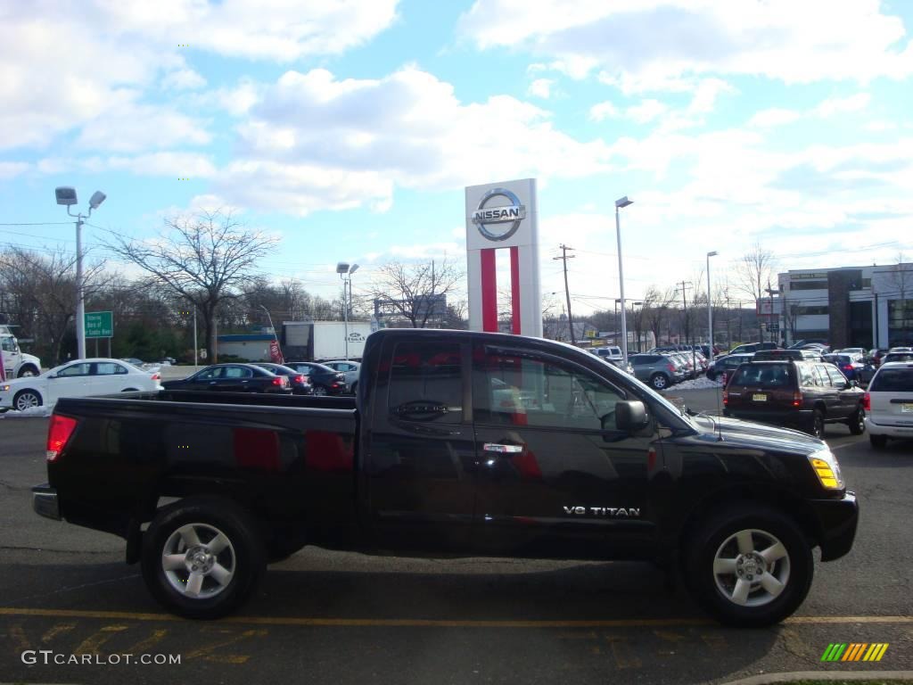 2007 Titan SE King Cab 4x4 - Galaxy Black / Graphite Black/Titanium photo #12